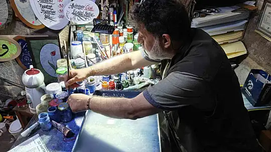Kayserili Ebru sanatçısı, memleketini Avrupa'da temsil etti
