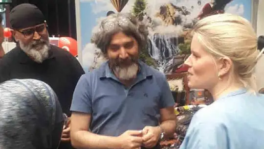 Kayserili Ebru sanatçısı, memleketini Avrupa'da temsil etti