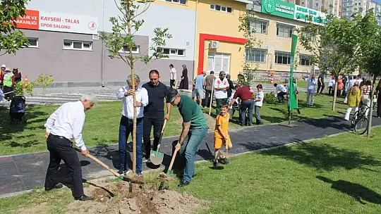 Kayserili hekimler, Gazzeli çocuklar için fidan dikti