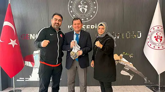 Kayserili İşitme Engelliler Taekwondo Sporcularından tarihi başarı