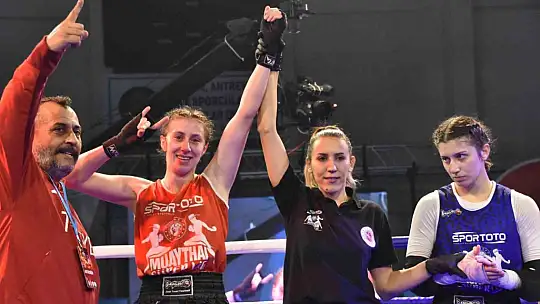 Kayserili muaythaiciler Türkiye şampiyonu oldu