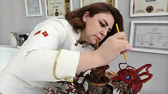 Kayserili pasta şefi Yunanistan'da Türk bayrağını dalgalandırdı