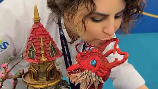 Kayserili pasta şefi Yunanistan'da Türk bayrağını dalgalandırdı