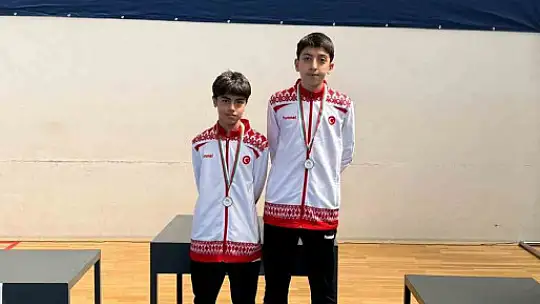 Kayserili raketler Bulgaristan'da madalyaları topladı