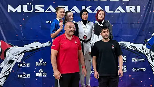 Kayserili sporcu Esma Nur Türkiye 3.'sü oldu