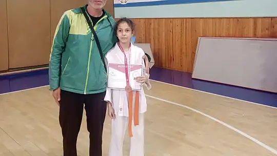 Kayserili sporcular Aksaray'dan 2 madalya ile döndü