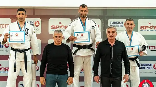 Kayserili veteranlar Ankara'dan madalya ile döndü