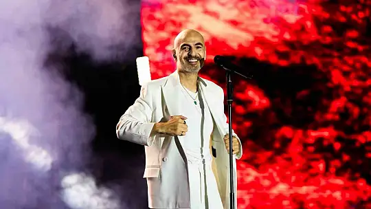 Kayserililer Soner Sarıkabadayı ile eğlendi