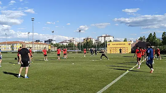 Kayserispor, 59. yıldönümünde topbaşı yaptı