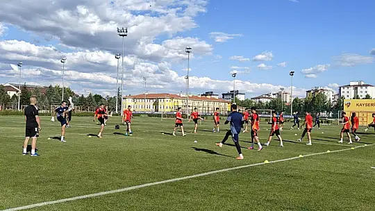 Kayserispor, 59. yıldönümünde topbaşı yaptı