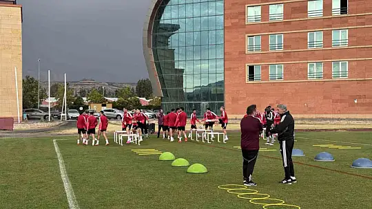 Kayserispor Başkanı Çamlı: 'Milli aradan sonra takım çok daha yüksek motivasyonla maçlara çıkacak'