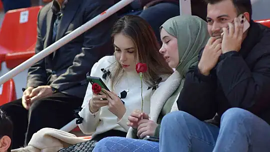 Kayserispor'dan Anneler Günü jesti