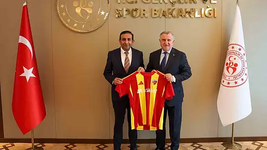 Kayserispor heyetinden Osman Aşkın Bak'a ziyaret