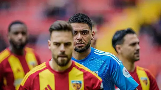 Kayserispor taraftarından Bilal'e tepki: 'Elin uzamıyor, dilin durmuyor'