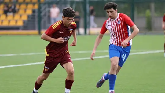 Kayserispor U17 takımı gol olup yağdı