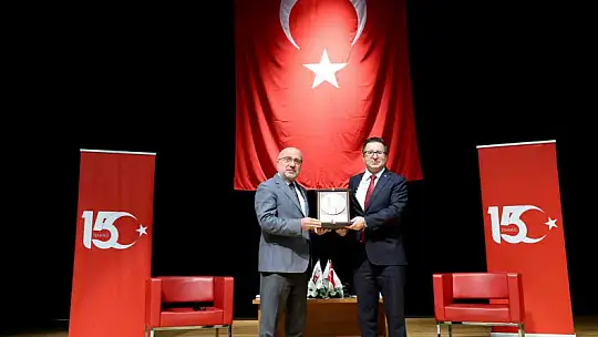 KAYÜ'de 'Zaferin Adı Türkiye: Küresel Açıdan 15 Temmuz ve Darbe Direnişi' konferansı