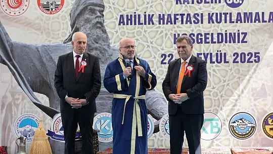 KAYÜ Rektörü Karamustafa'ya '2025 Yılı Ahilik Özel Ödülü' verildi