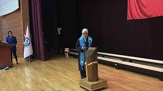 KAYÜ Uygulamalı Bilimler Fakültesi'nde mezuniyet sevinci
