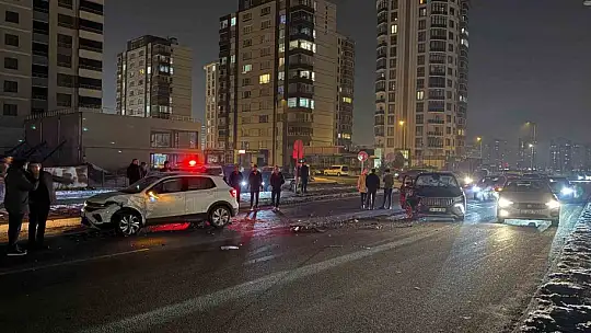 Kaza sonrası elektrikler kesildi, kazalar peş peşe geldi