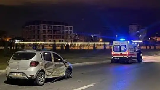 Kaza yapan alkollü sürücü, 'Gazeteci çekerse üflemem' diyerek, ekiplere zorluk çıkardı