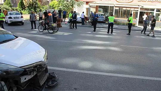 Kaza yapan otomobil fırına girdi