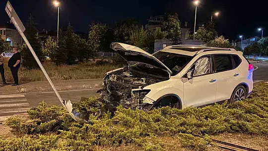 Kaza yapan sürücü yerine başkasını getirdi, kamera oyunu bozdu
