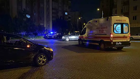 Kazada savrulan otomobil park halindeki otomobile çarptı: 2 yaralı