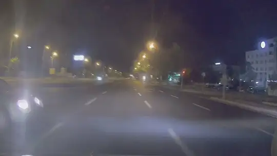 Kazaya sebebiyet verdi, kazazedelere 'Nasılsınız?' dedikten sonra kaçtı: 3 yaralı