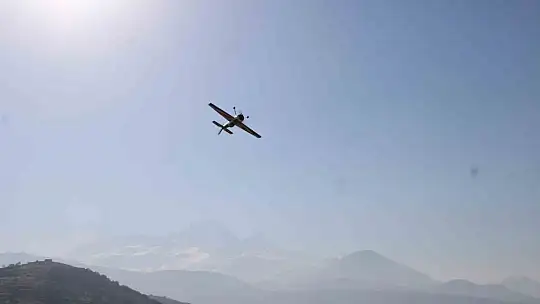 Kendi ürettikleri model uçakla hedef 100 kilometre uçmak