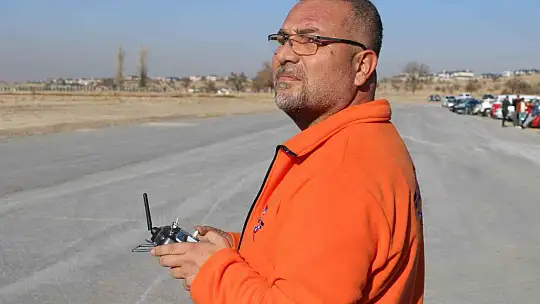 Kendi ürettikleri model uçakla hedef 100 kilometre uçmak