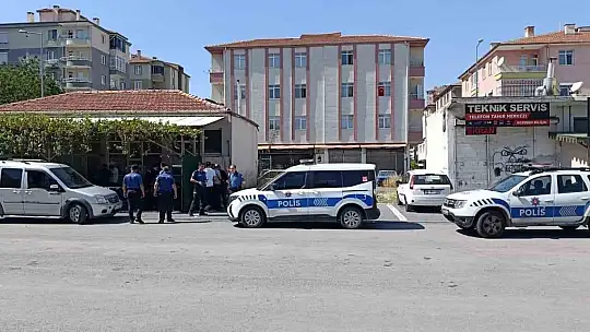 Kıraathane çalışanı husumetlisini tüfekle vurdu