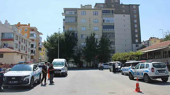 Kıraathane çalışanı tarafından tüfekle vurulan şahıs hayatını kaybetti