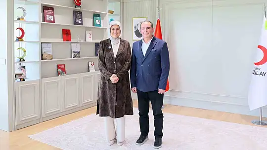 Kızılay Kayseri Şubesi'nde bayrak değişimi