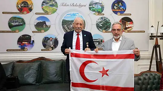 KKTC Aksakalı Öksüzoğlu'ndan Talas Belediyesine anlamlı emanet