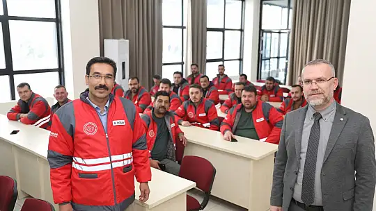 Kocasinan Belediyesi'nden veterinerlik personeline sertifikalı eğitim