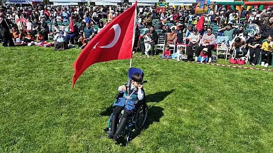 Kocasinan'da bayram havasında geleneksel değerlerle renklenen çocuk şenliği