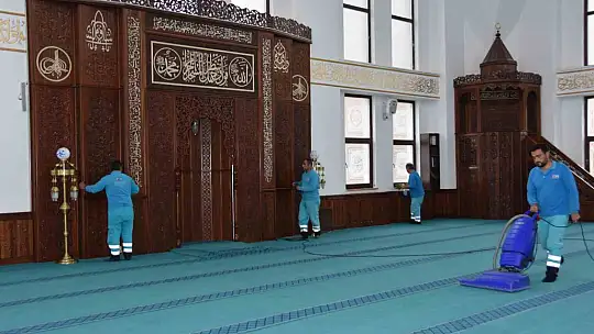 Kocasinan'da camilerde temizlik seferberliği