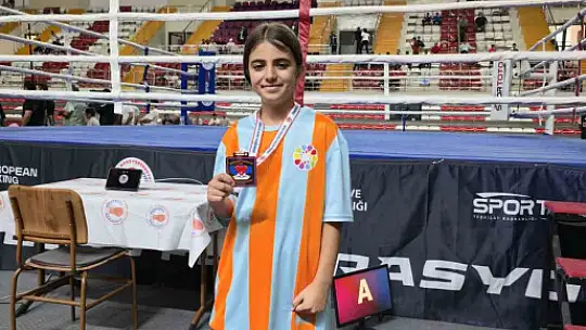 Kocasinan'dan Türk Boksuna yeni bir şampiyon