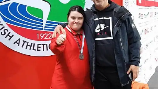 Kocasinan'ın 'özel' sporcusu Betül Solmaz, Türkiye üçüncüsü oldu