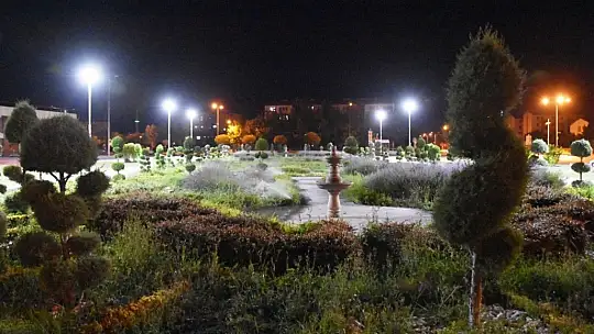 Kocasinan'ın göz alıcı parkları şehre renk katıyor