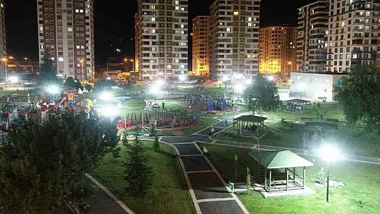 Kocasinan'ın göz alıcı parkları şehre renk katıyor