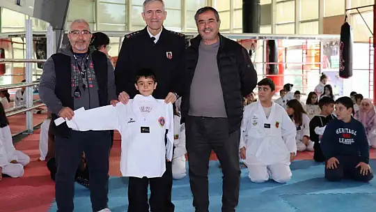 Kocasinan Jandarma ERVA Spor Okulu'na ziyaret