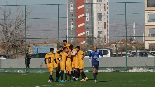 Kocasinan Şimşekspor 3 puanı 3 golle aldı