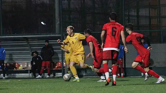Kocasinan Şimşekspor: 4 - Özvatanspor: 1