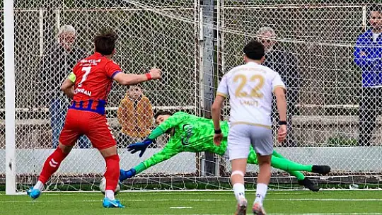 Kocasinan Şimşekspor evinde lidere farklı kaybetti