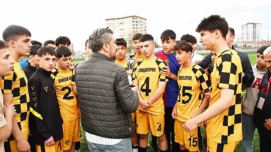 Kocasinan Şimşekspor şampiyon oldu