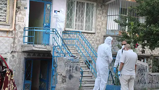 Komşular kokudan rahatsız oldu, acı olay ortaya çıktı