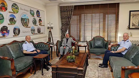 Komutanlardan Başkan Yalçın'a veda ziyareti
