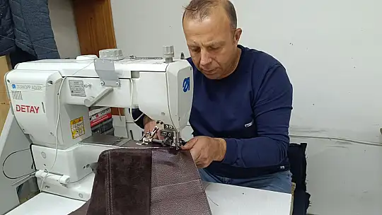 Köyden İstanbul'a çanta imalatı