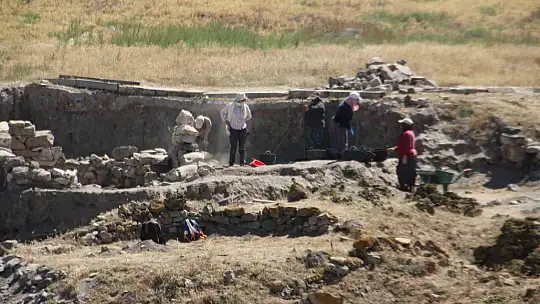 Kültepe'deki kazılarda Anadolu'da 4 bin 200 yıl önce iklim değişikliği yaşandığı ortaya çıktı